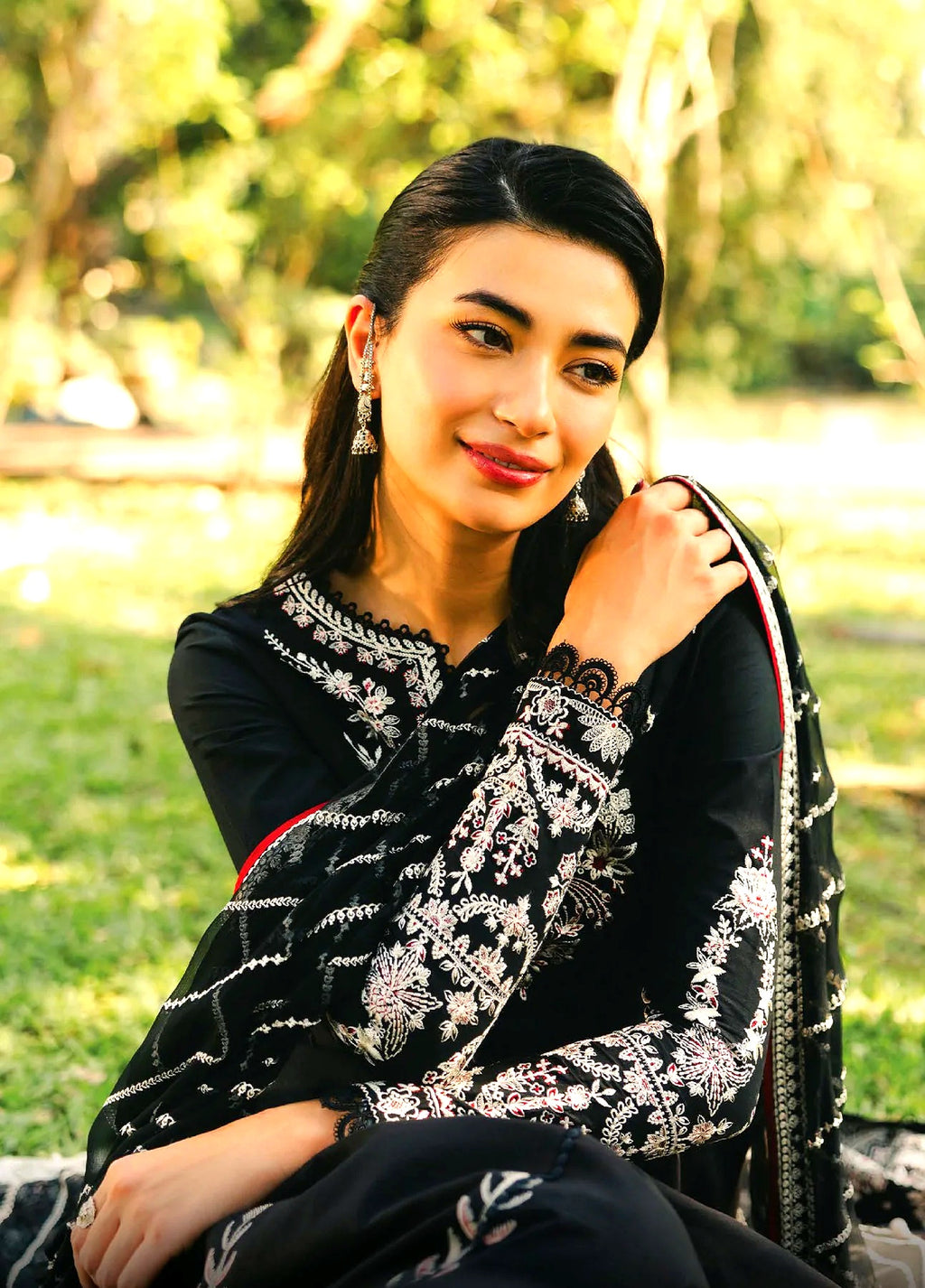 Mulaqat by Afrozeh Unstitched Embroidered Lawn 3 Piece Suit